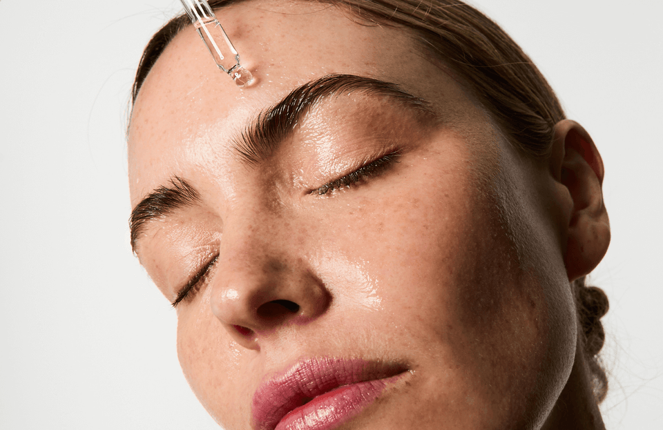 Sérum Nuit Régénérant Intense pour réparer, hydrater et régénérer la peau pendant la nuit – Soins hydratants Day+
