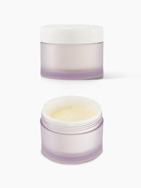 Focus sur le pot rechargeable du Baume Corps Nourrissant.