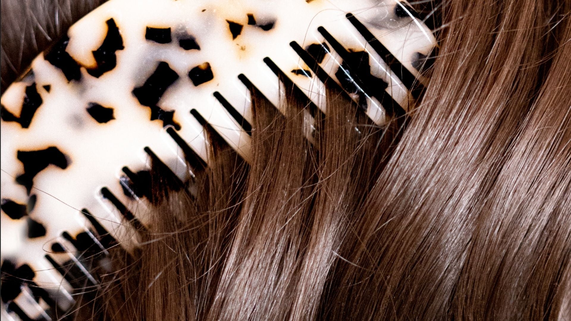 Comment reconnaître des cheveux abîmés et comment leur donner un coup de boost ?