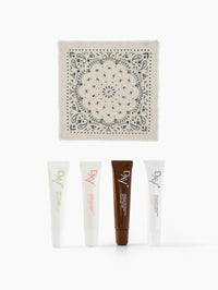 Collaboration de Noël Kujten x Day+ composé du bandana Hachi et de l'un de nos soins lèvres au choix.