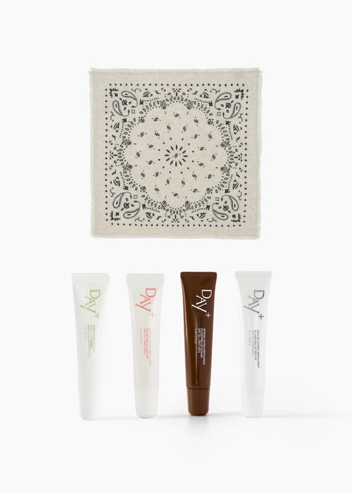 Collaboration de Noël Kujten x Day+ composé du bandana Hachi et de l'un de nos soins lèvres au choix.