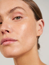 EYES &amp; CHEEKS GLOSS