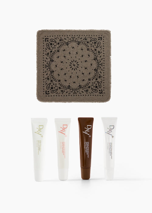 Collaboration de Noël Kujten x Day+ composé du petit Bandana Hachi en couleur Kaki avec un soin lèvres au choix.