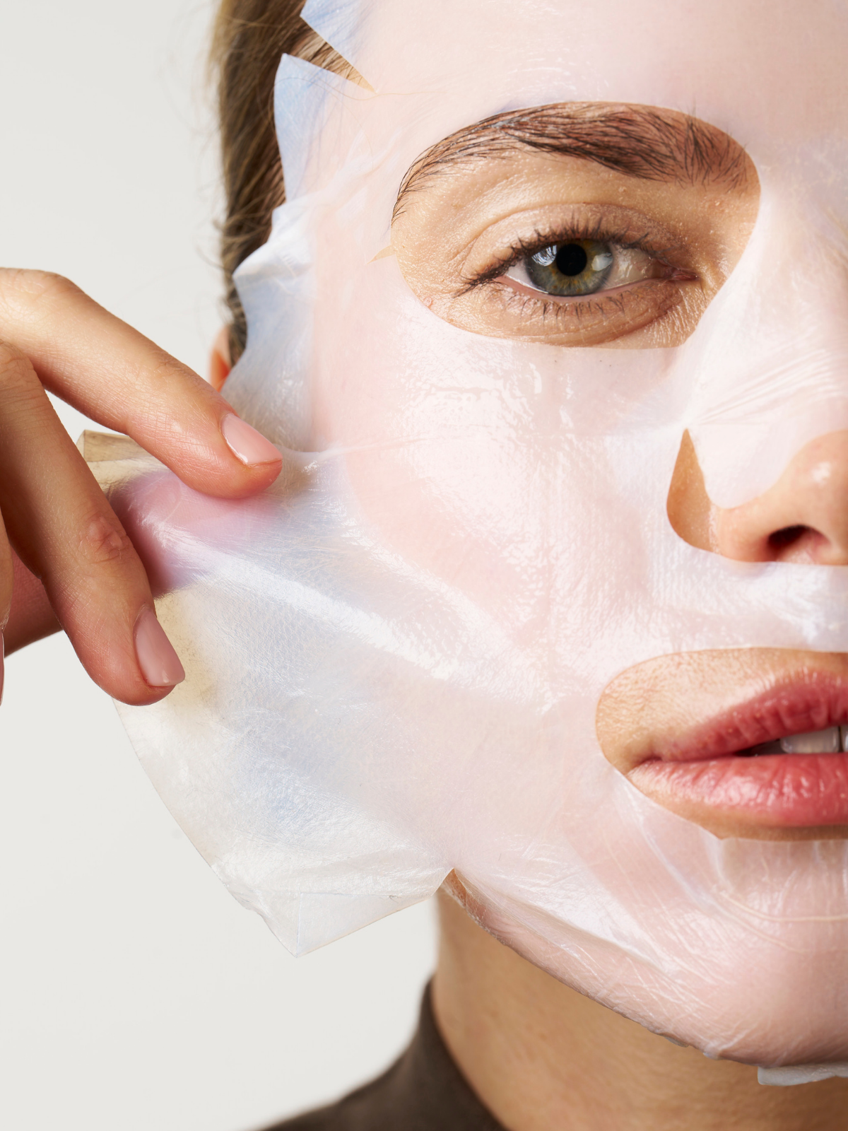 Routine de soins avec le Masque Collagène en Biocellulose.