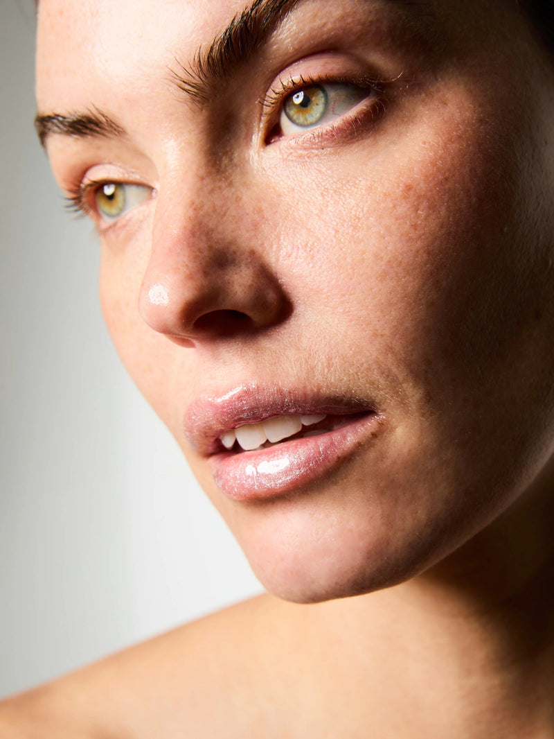 PLUMPING LIP SERUM SPF30 + PEPTIDES
