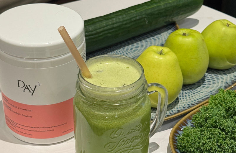 Utilisation de la Poudre Collagène & Vitamines+ pour réaliser une smoothie à base de fruits et légumes verts.