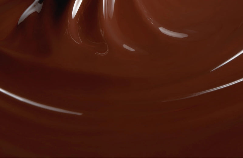Zoom sur la texture du Sérum Lèvres Repulpant en teinte 02. Light Brown