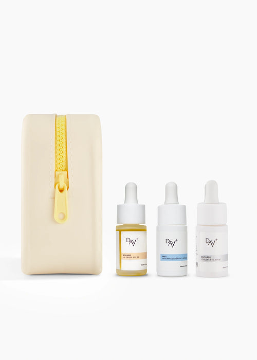 Coffret Essentiels de Voyage - Visage : composé de 3 sérums visages en format nomade.